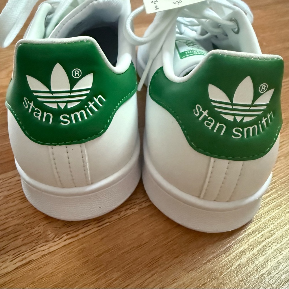 NEW!! Adidas Originals Stan Smith - Size 6 NWT - Picture 3 of 7